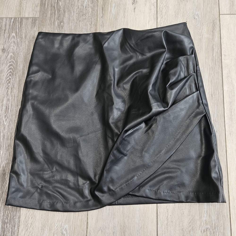 Know One Cares Nordstrom Faux Leather Pleather Wrap Skirt Black Women's Medium